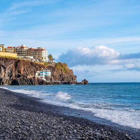 By The Atlantic 2-bedroom Apartman *